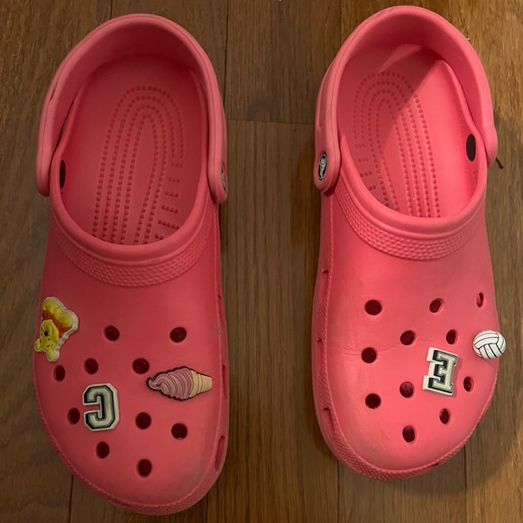 Pink Women’s Crocs with 5 charms - Picture 2 of 5